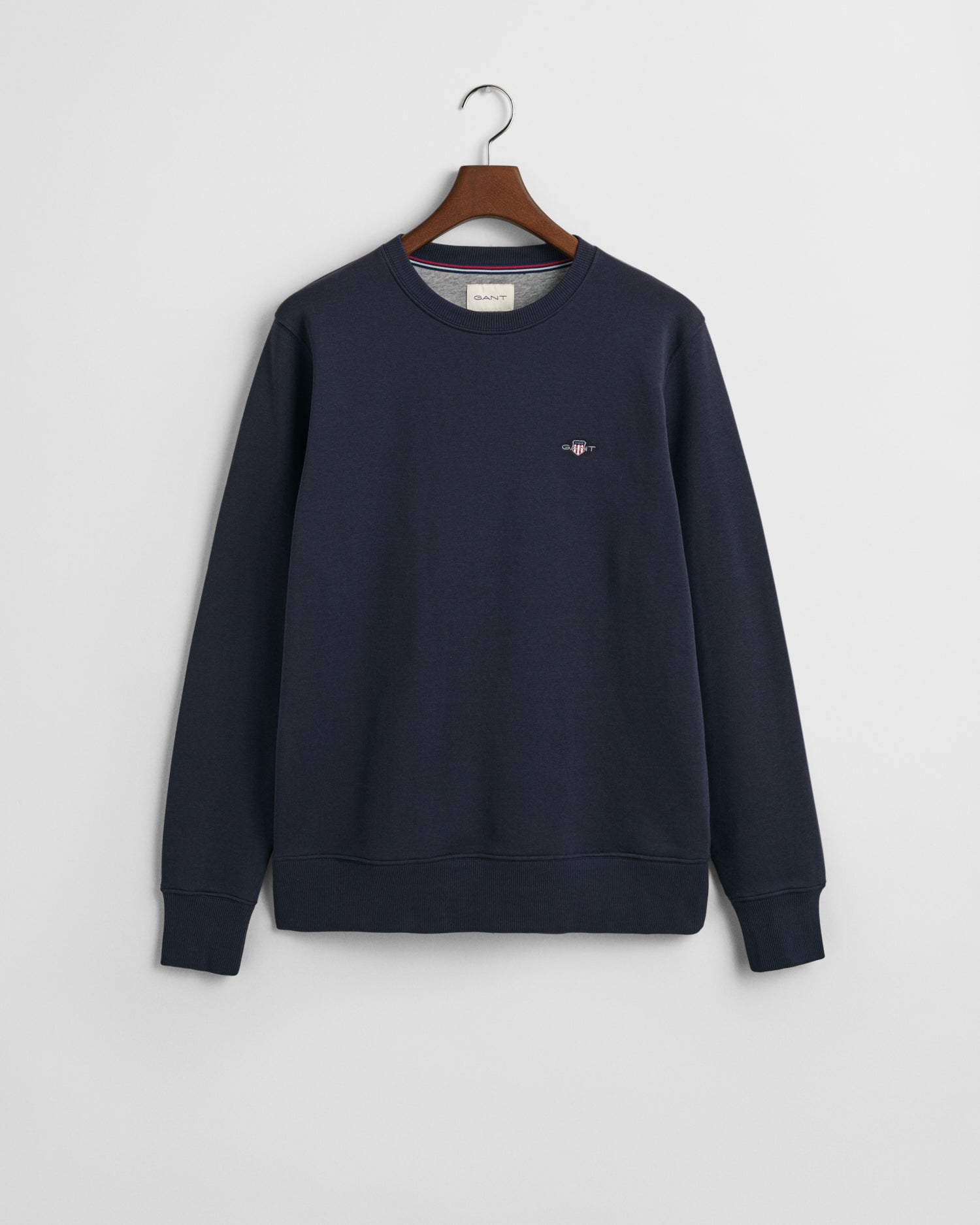 GANT SHIELD CREW NECK SWEATSHIRT