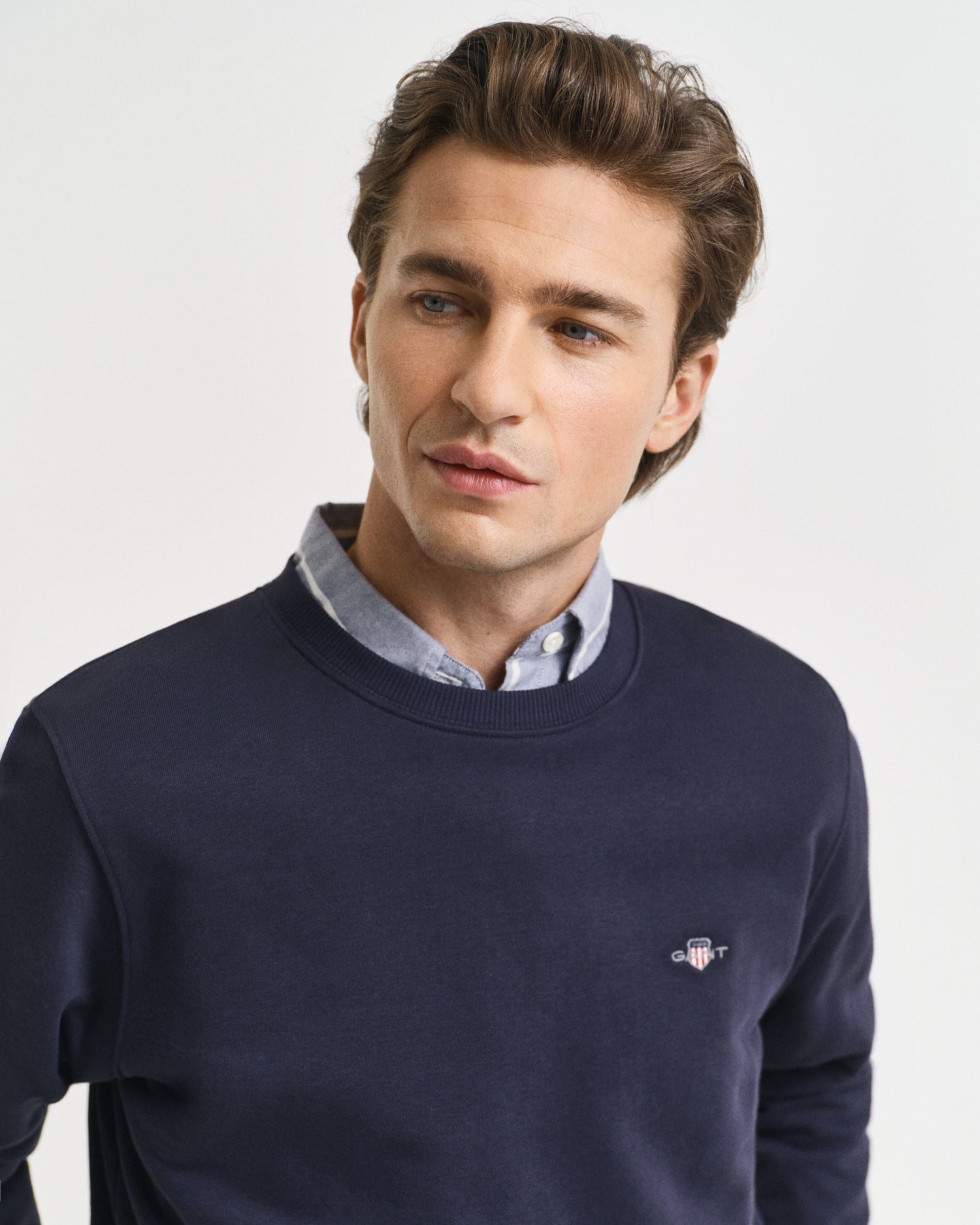 GANT SHIELD CREW NECK SWEATSHIRT