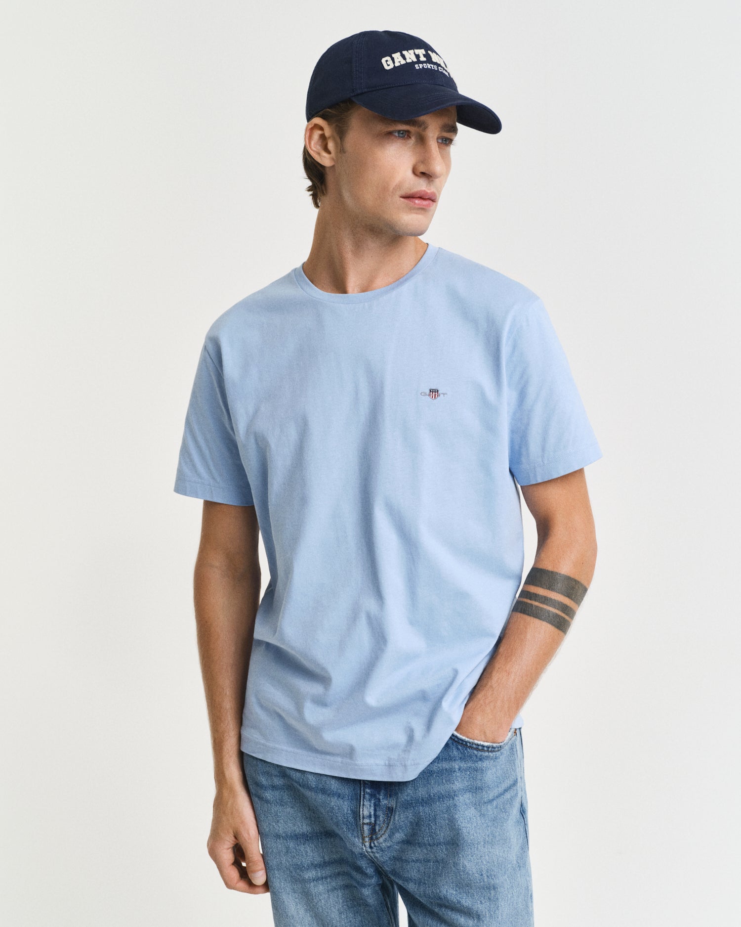 GANT REG SHIELD KORTÆRMET T-SHIRT