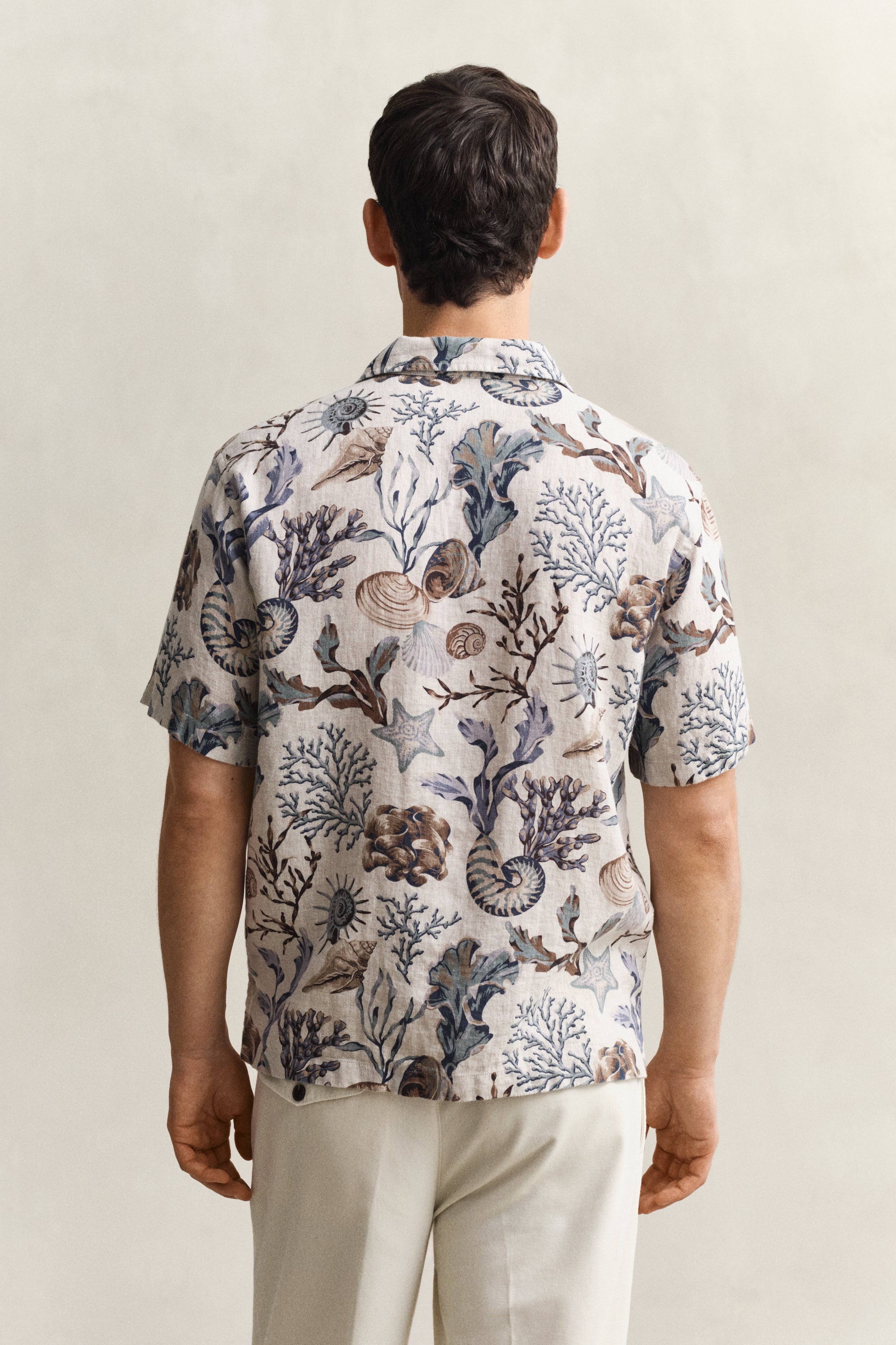 GANT REGULAR FIT AOP CAMP KORTÆRMET SKJORTE MED PRINT