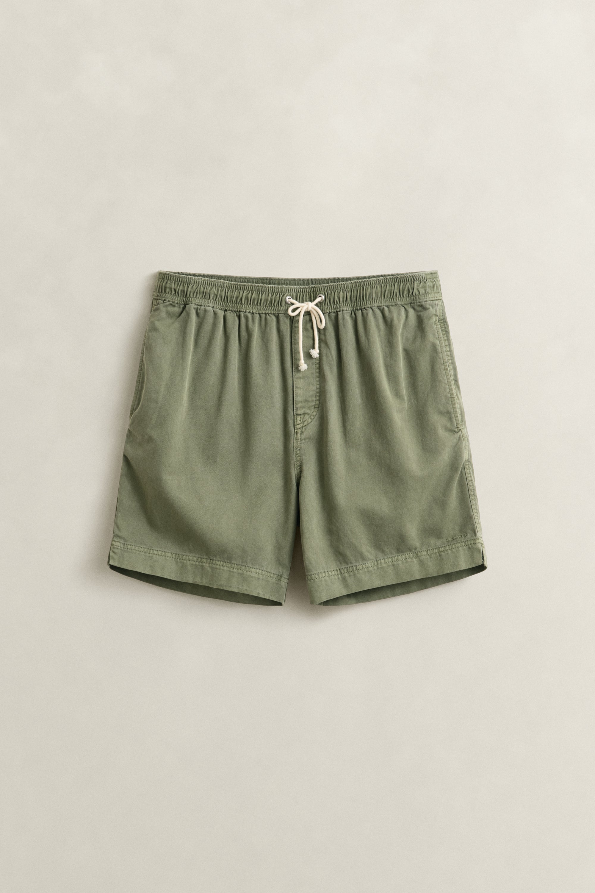 GANT REGULAR FIT SUNFADED SHORTS MED SNØRE