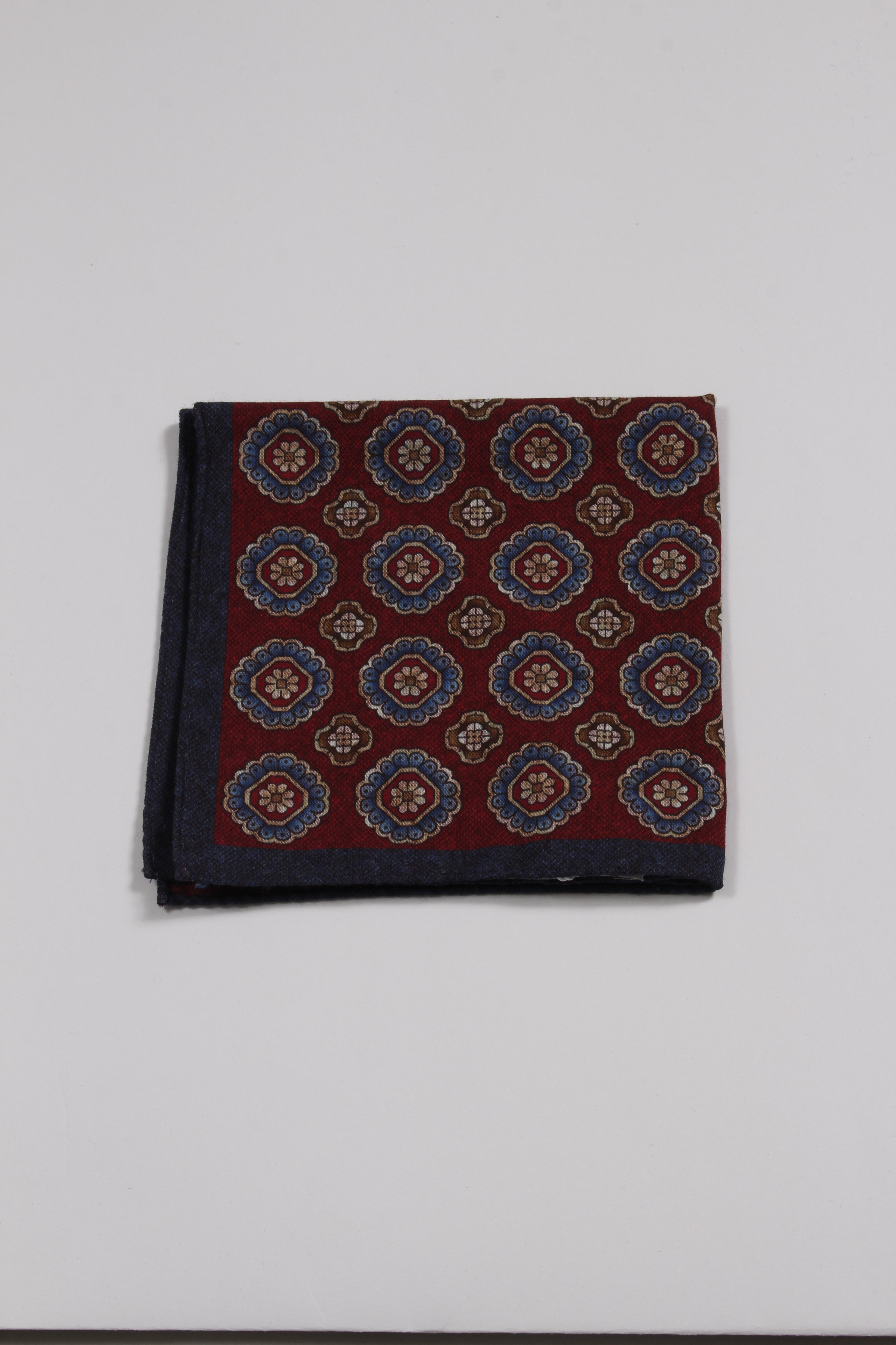 ETERNA POCKET SQUARE