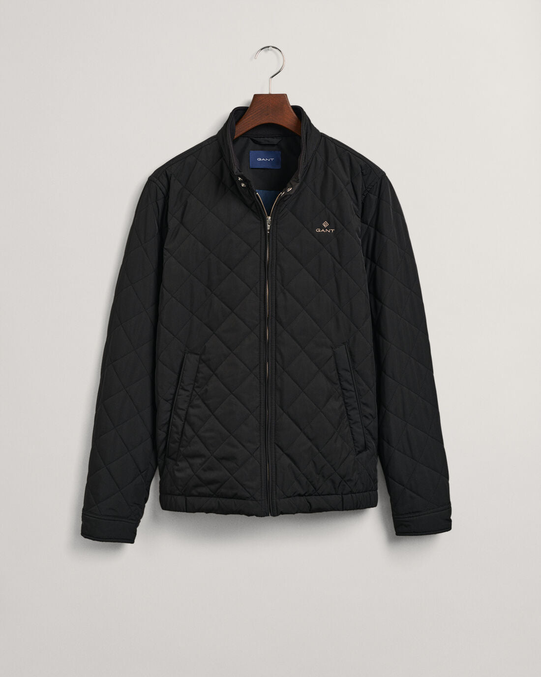 D1. CHANNEL QUILTED WINDCHEATER