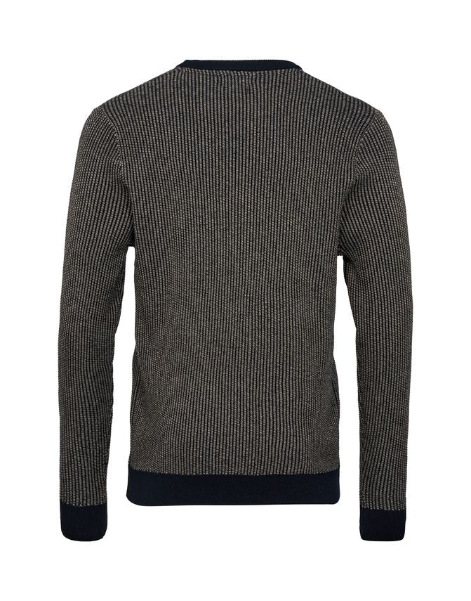 Mens round neck modern fit