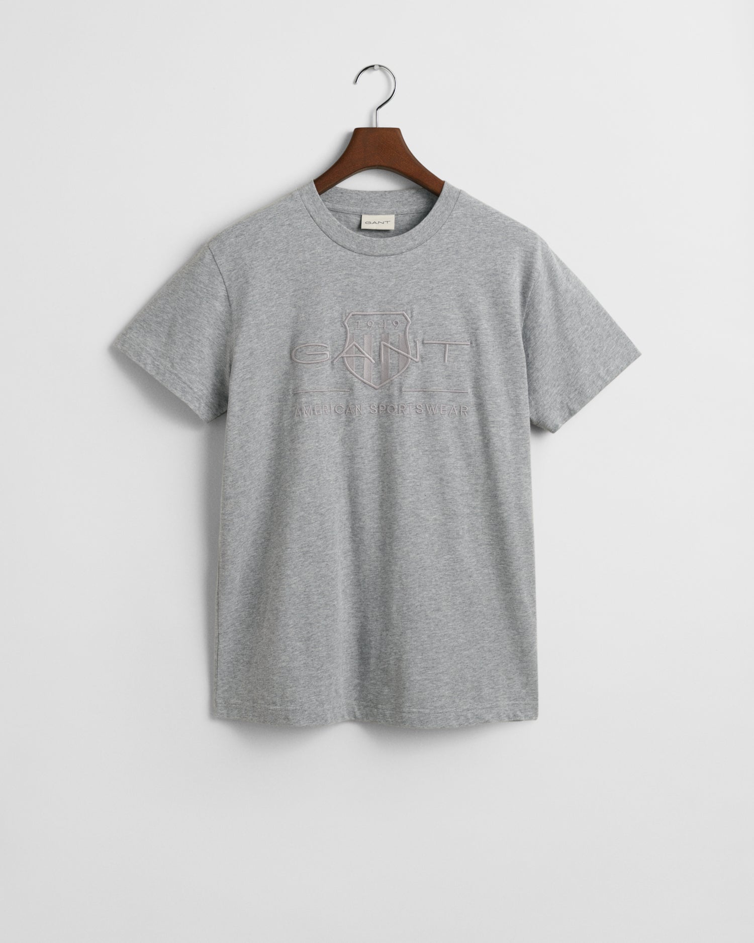 GANT REG TONAL SHIELD KORTÆRMET T-SHIRT