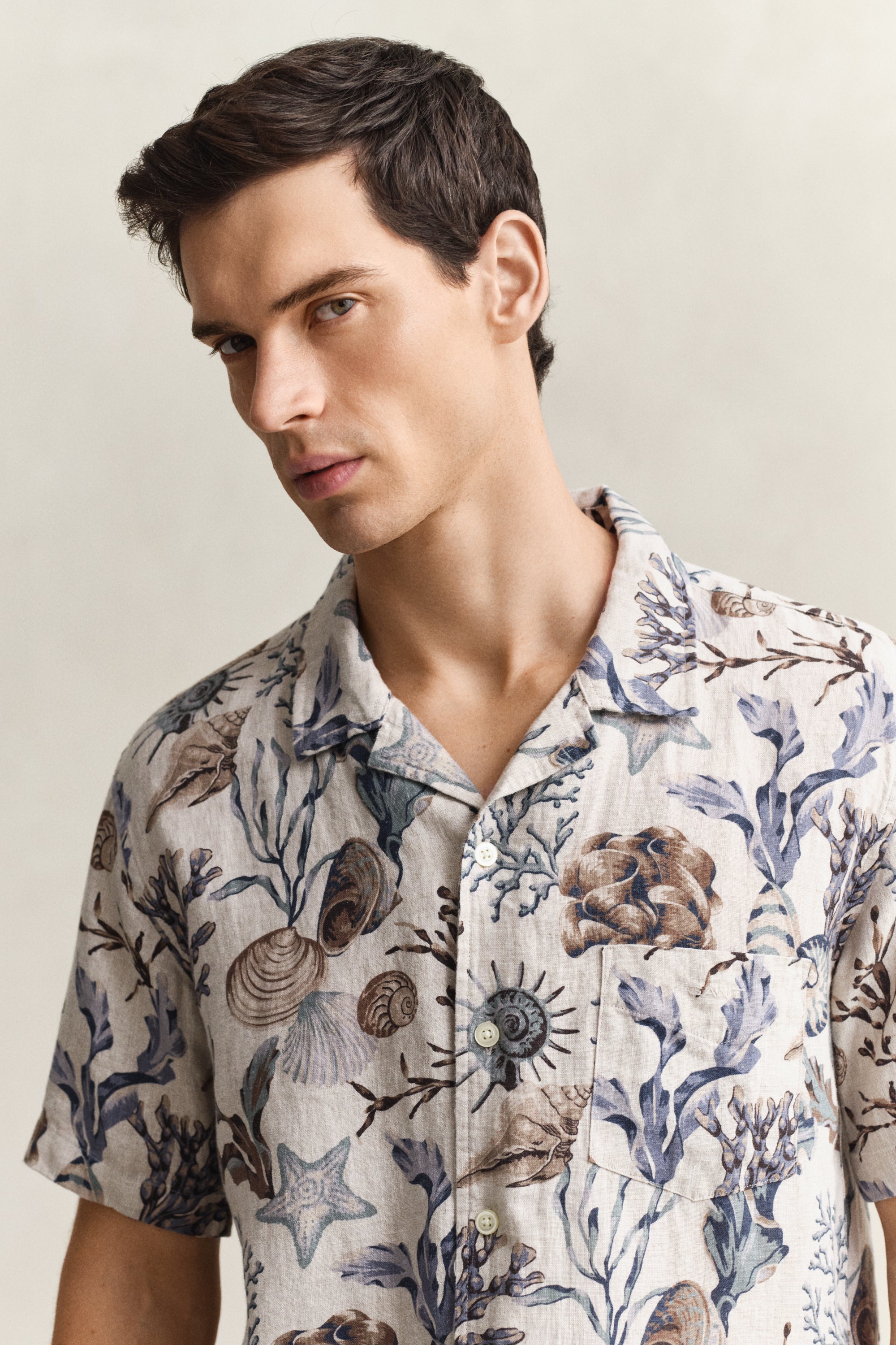 GANT REGULAR FIT AOP CAMP KORTÆRMET SKJORTE MED PRINT