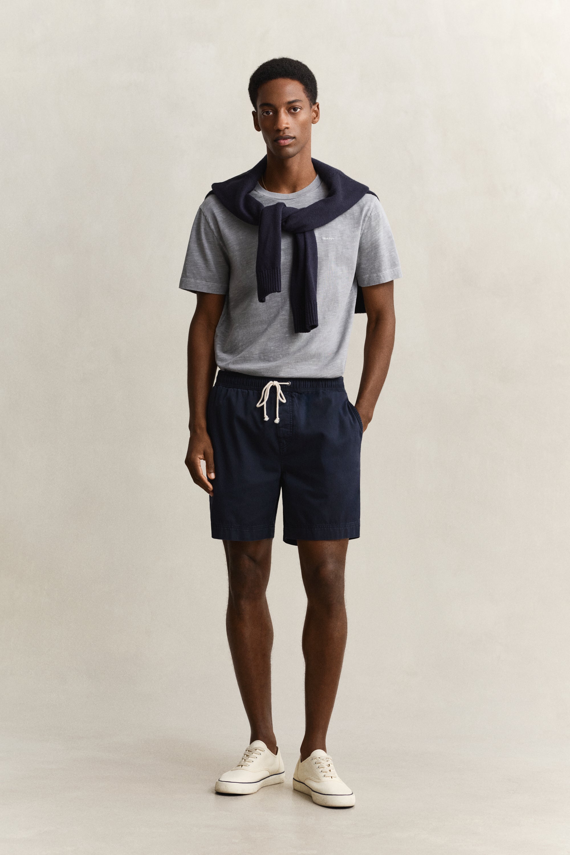 GANT REGULAR FIT SUNFADED SHORTS MED SNØRE